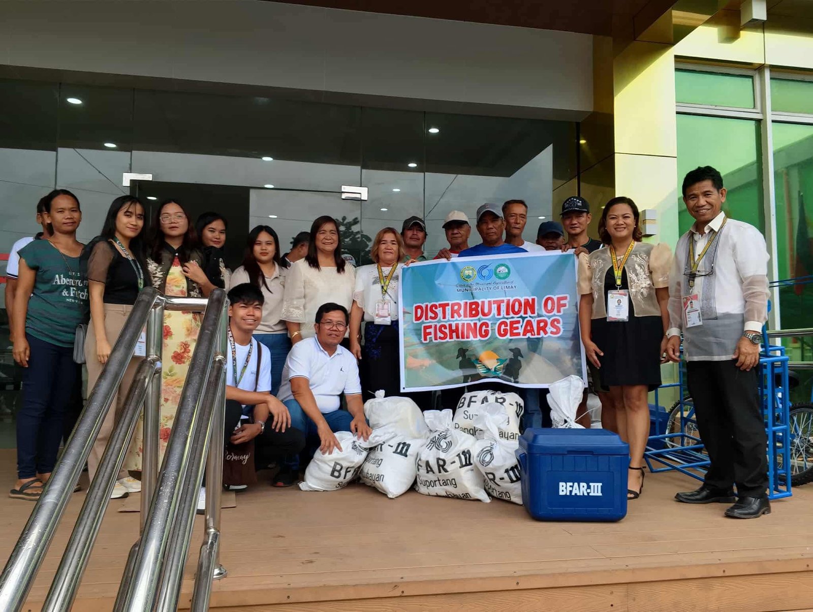 𝗣𝗮𝗺𝗮𝗺𝗮𝗵𝗮𝗴𝗶 𝗻𝗴 𝗺𝗴𝗮 𝗸𝗮𝗴𝗮𝗺𝗶𝘁𝗮𝗻 𝘀𝗮 𝗽𝗮𝗻𝗴𝗶𝗻𝗴𝗶𝘀𝗱𝗮 𝘀𝗮 𝟯𝟬 𝗥𝗲𝗴𝗶𝘀𝘁𝗲𝗿𝗲𝗱 𝗙𝗶𝘀𝗵𝗲𝗿𝗳𝗼𝗹𝗸𝘀 𝘀𝗮 𝗯𝗮𝘆𝗮𝗻 𝗻𝗴 𝗟𝗶𝗺𝗮𝘆
